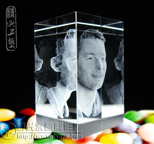 供應(yīng)水晶內(nèi)雕創(chuàng)意個性禮品水晶人物內(nèi)雕