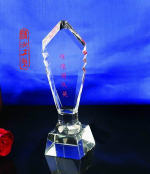 供應(yīng)創(chuàng)意水晶獎杯特色水晶獎杯*