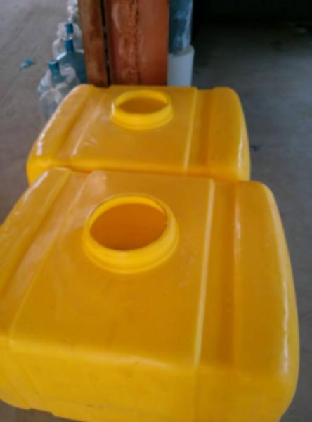 供應(yīng)臺州植保機械配用藥箱