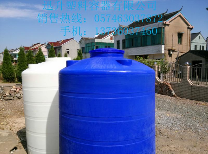 供應(yīng)山東PE水箱儲(chǔ)罐