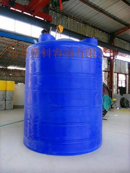 供應(yīng)山東PE水箱儲(chǔ)罐