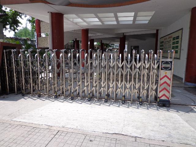 湖北武漢武穴黃黃石鄂州伸縮門廠家圖片