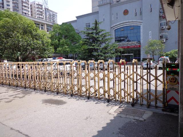 供應湖北武漢天門荊門宜昌電動伸縮門廠鄂州隨州襄陽恩施十堰伸縮門生產(chǎn)