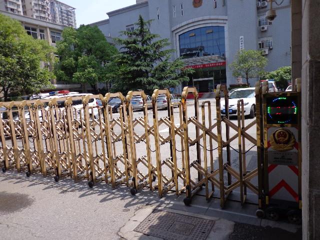 供應湖北武漢天門荊門宜昌電動伸縮門廠鄂州隨州襄陽恩施十堰伸縮門生產(chǎn)