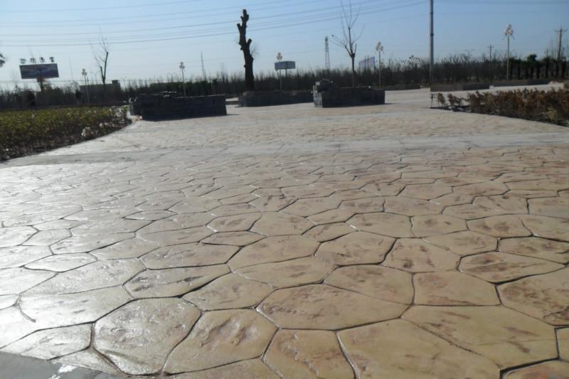 供應(yīng)彩色藝術(shù)壓模地坪OK