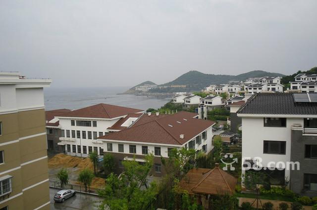 威海*的別墅群山海華府*坡地海景別墅