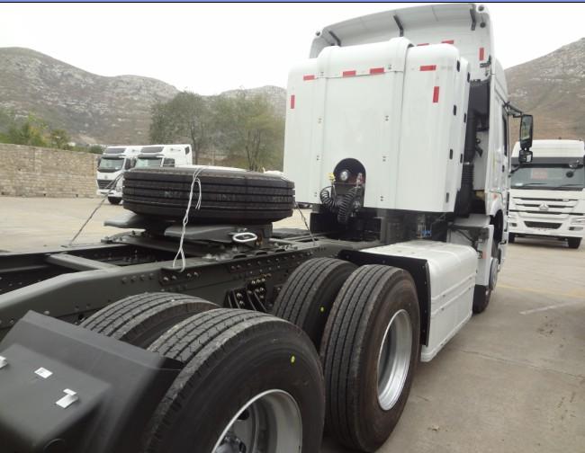 供應豪沃CNG牽引車