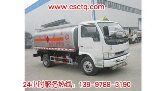 小型單橋加油車圖片