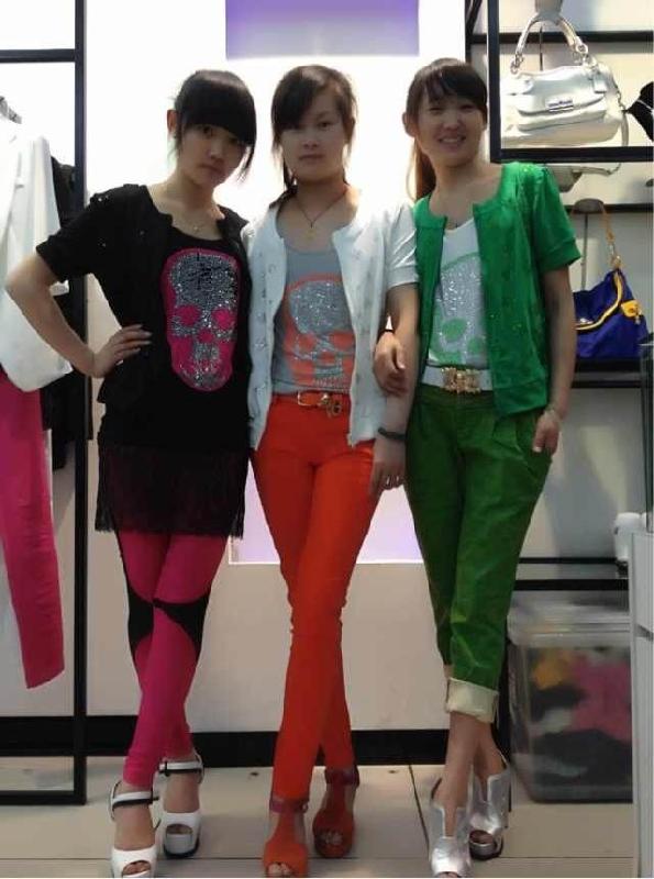 供應(yīng)廣州外貿(mào)服裝批發(fā)市場(chǎng)