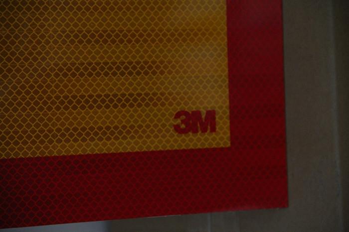 供應(yīng)進(jìn)口3m車尾標(biāo)志板回字型車尾板