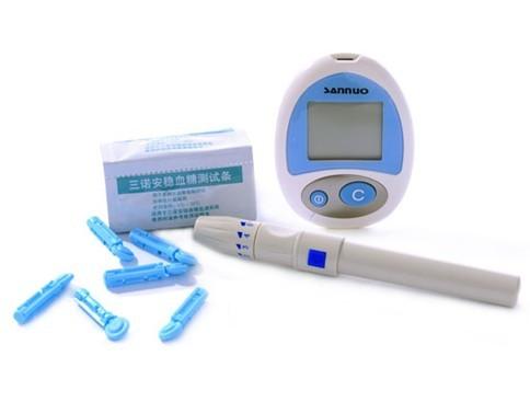 三諾安穩(wěn)血糖儀圖片