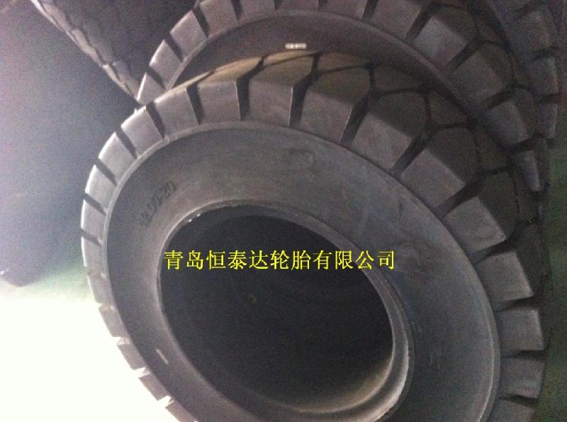供應(yīng)355/65-15實(shí)心輪胎 叉車輪胎 工程輪胎