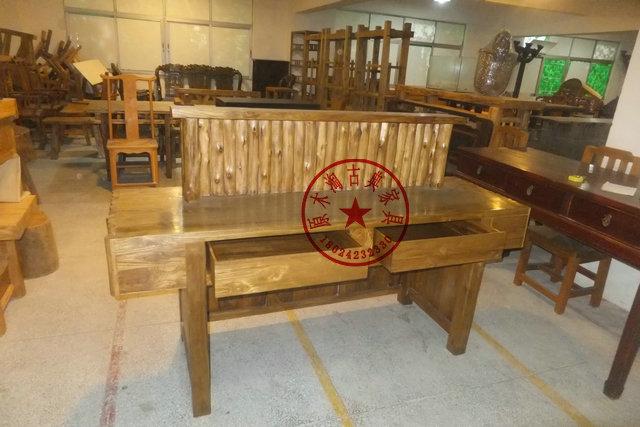 供應(yīng)樟木收銀臺(tái)、個(gè)性電腦桌、實(shí)木家具、原生態(tài)家具