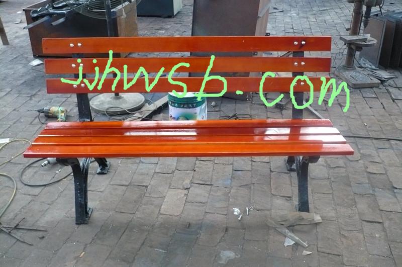 供應(yīng)實(shí)木路椅