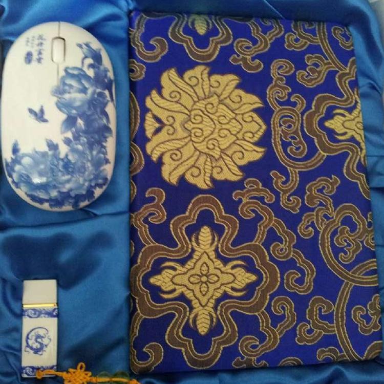 中國(guó)創(chuàng)意禮品套裝，青花絲綢筆記本、無線鼠標(biāo)套裝中國(guó)特色禮品