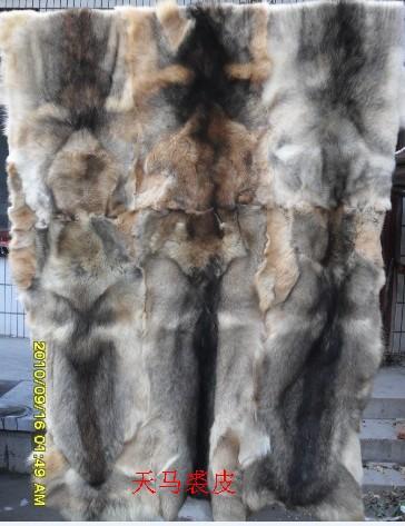 供應(yīng)狗皮褥子皮毛一體東北大毛抗風(fēng)保暖