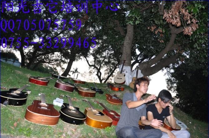 深圳樂(lè)隊(duì)承接商演 沙井鎮(zhèn)塘尾電木吉它培訓(xùn) 大王山村學(xué)吉他女生代課