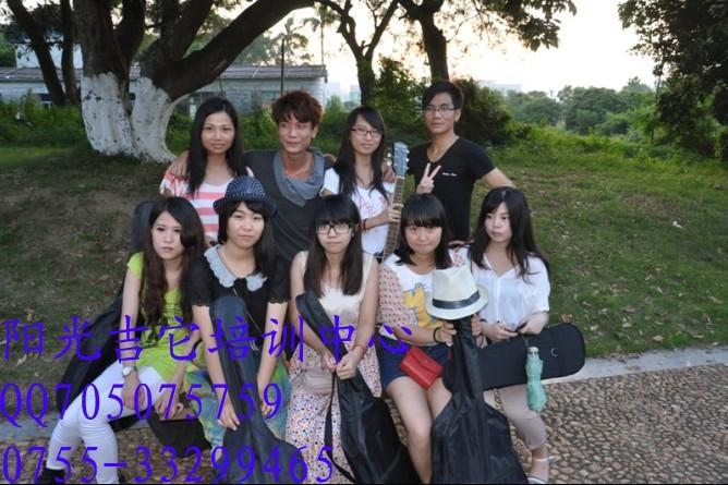 供應(yīng)深圳沙井鎮(zhèn)沙頭哪里學(xué)吉它東洋旺和YKK 德昌電機(jī)員工學(xué)吉它