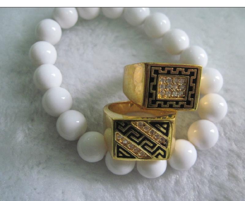 時(shí)尚配飾鍍金鑲嵌水鉆戒指批發(fā)圖片