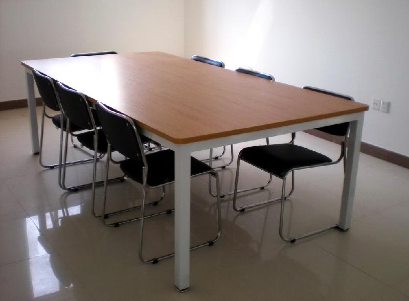 供應(yīng)定做板式會(huì)議桌