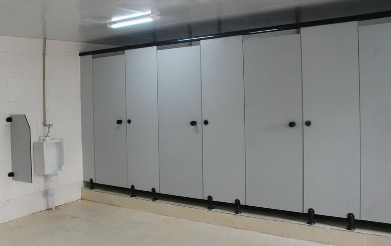 供應武漢定做廁所衛(wèi)生間隔斷