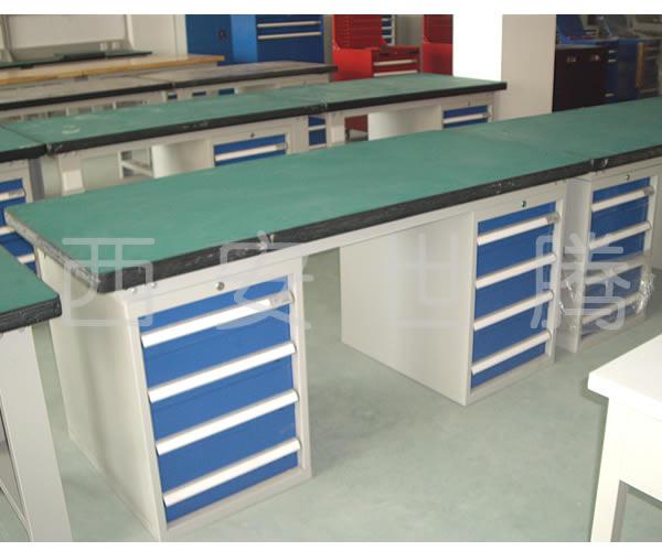 供應(yīng)西安工作臺，背板工作臺，楊凌工作臺，咸陽工作臺，渭南工作臺！