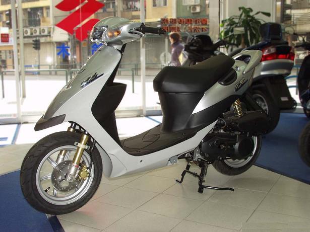 日本铃木Suzuki特价1600元