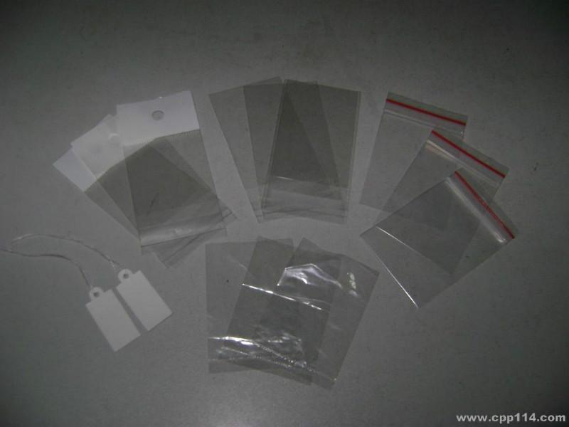 供應(yīng)OPP膠袋卡頭袋不論大小歡迎訂購