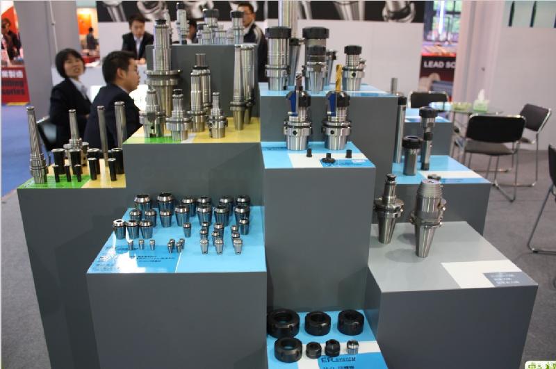 供應(yīng)BT40/ER25/070H進(jìn)口REGO刀柄