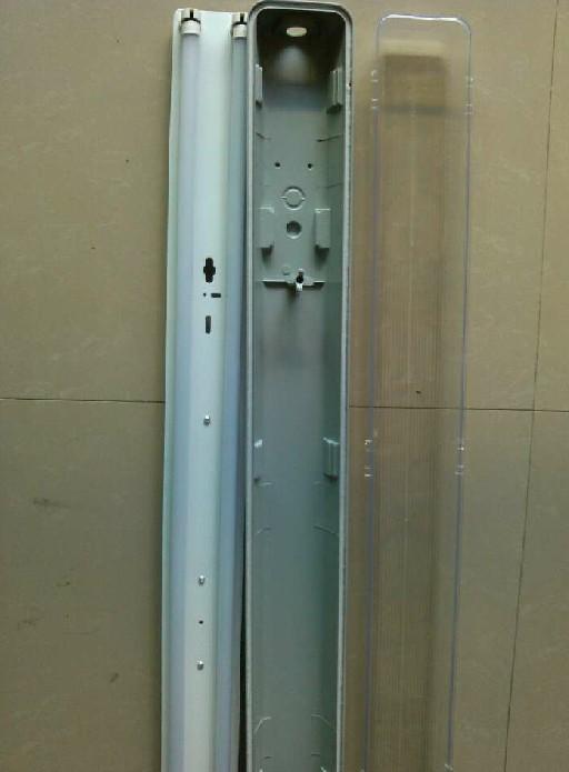 供應(yīng)深圳廠家*T5雙支LED三防燈