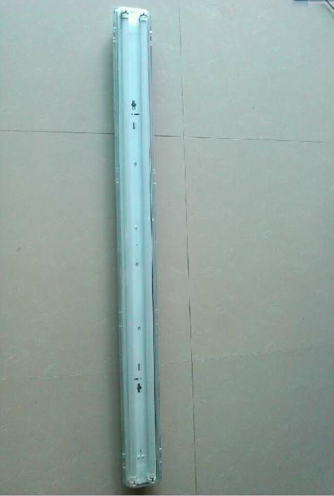 供應(yīng)深圳廠家*T5雙支LED三防燈