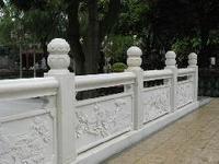 供應(yīng)哪里的草白玉石欄桿*