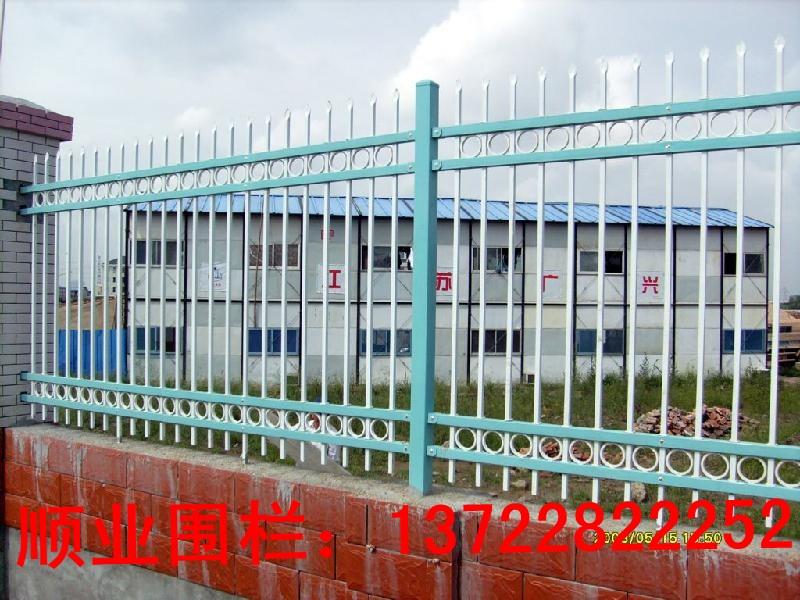供應鋅鋼柵欄社區(qū)護欄工廠護欄鐵藝護欄鐵藝圍欄鋅合金護欄