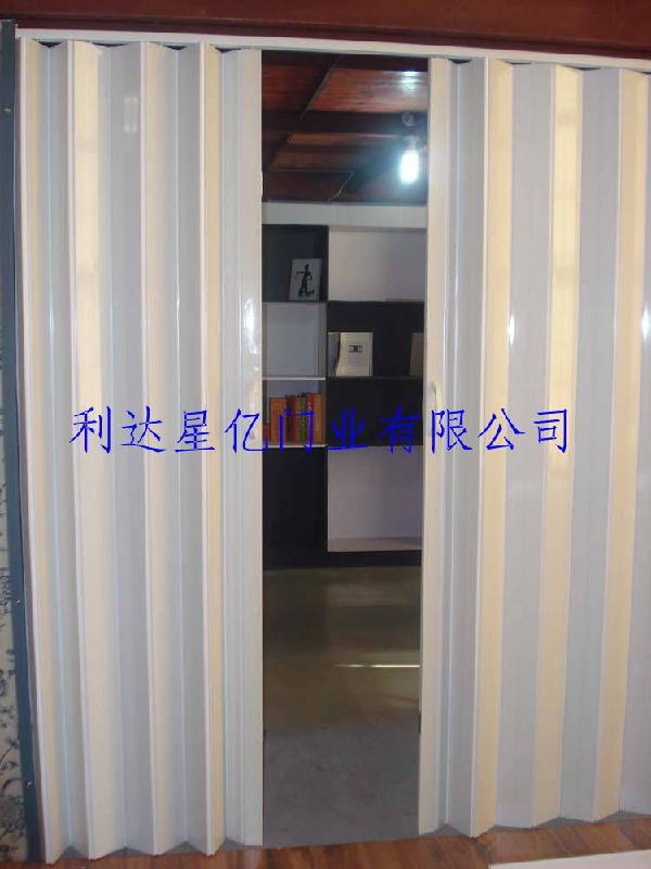 供應(yīng)pvc折疊門