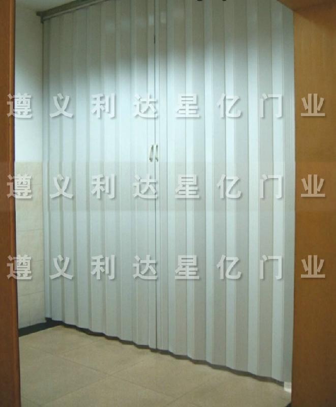 供應(yīng)pvc折疊門