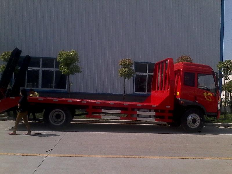 供應(yīng)平板運(yùn)輸車，平板運(yùn)輸車生產(chǎn)廠家，平板車哪里有賣，平板車詳解