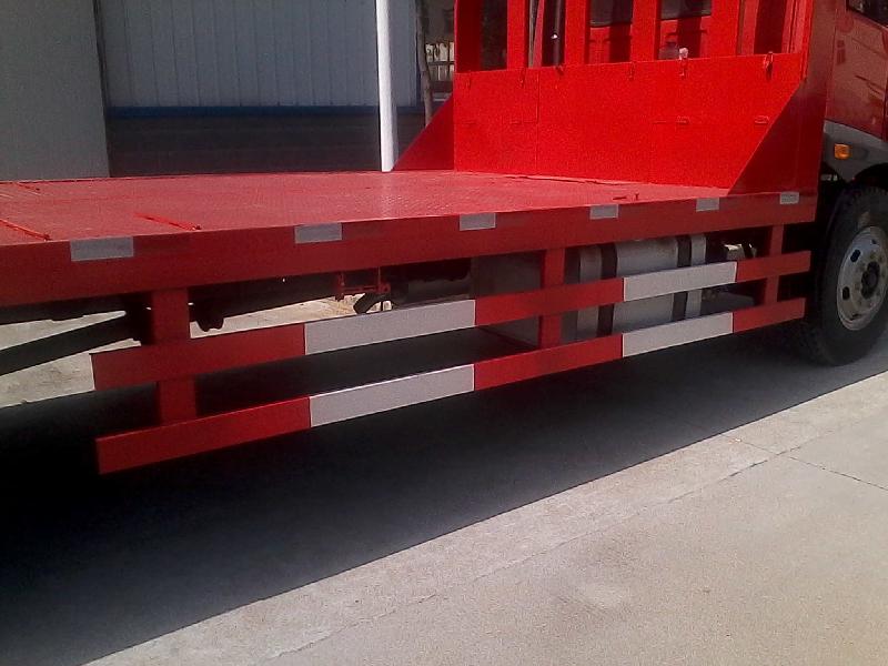 供應(yīng)平板運(yùn)輸車，平板運(yùn)輸車生產(chǎn)廠家，平板車哪里有賣，平板車詳解