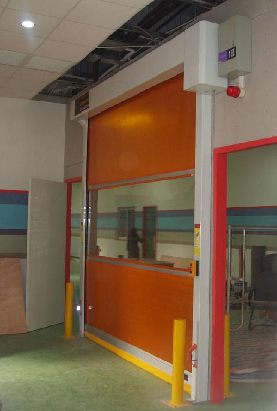 供應(yīng)上海環(huán)照防靜電產(chǎn)品快速門工業(yè)滑升門堆積門廠家直銷