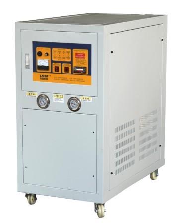 三明南平淋膜機(jī) 鋁氧化*水冷式冷水機(jī)生產(chǎn)商