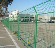 博聯(lián)廠家常年有雙邊絲護(hù)欄網(wǎng) 鐵路護(hù)欄網(wǎng)