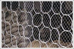 供應各種規(guī)格勾花網(wǎng)護欄網(wǎng)電焊網(wǎng) 超低的價位和您信得過的質(zhì)量