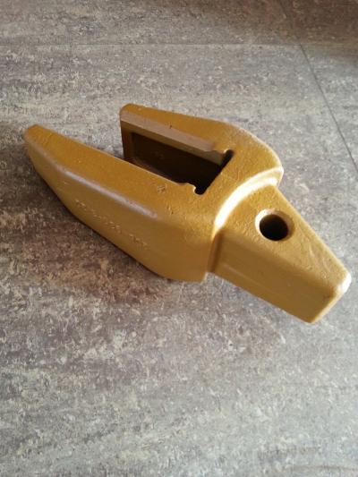 供應(yīng)小松PC400挖掘機(jī)斗齒