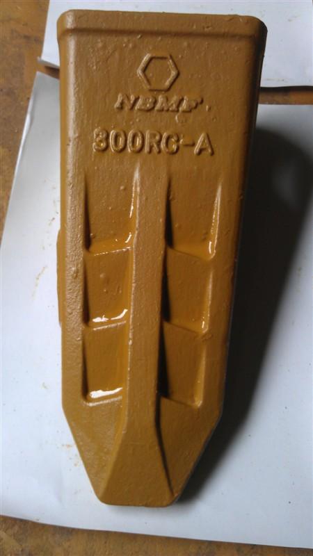 小松300開(kāi)山型斗齒207-70-14151RC圖片