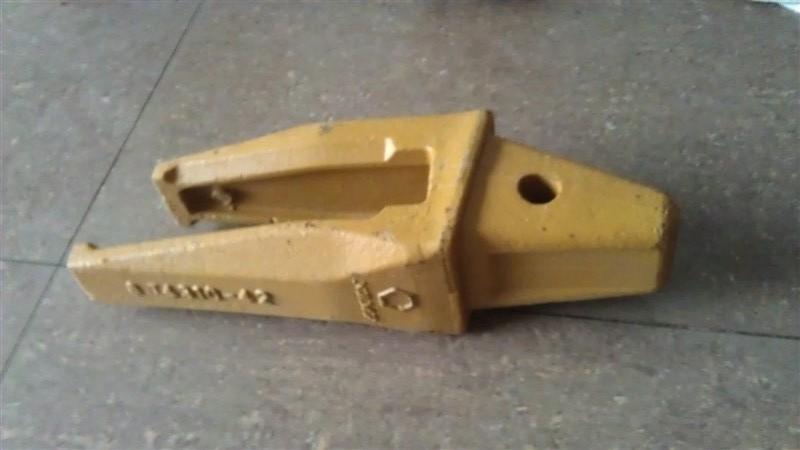 供應(yīng)卡特320平斗齒標(biāo)準(zhǔn)型斗齒1U3352