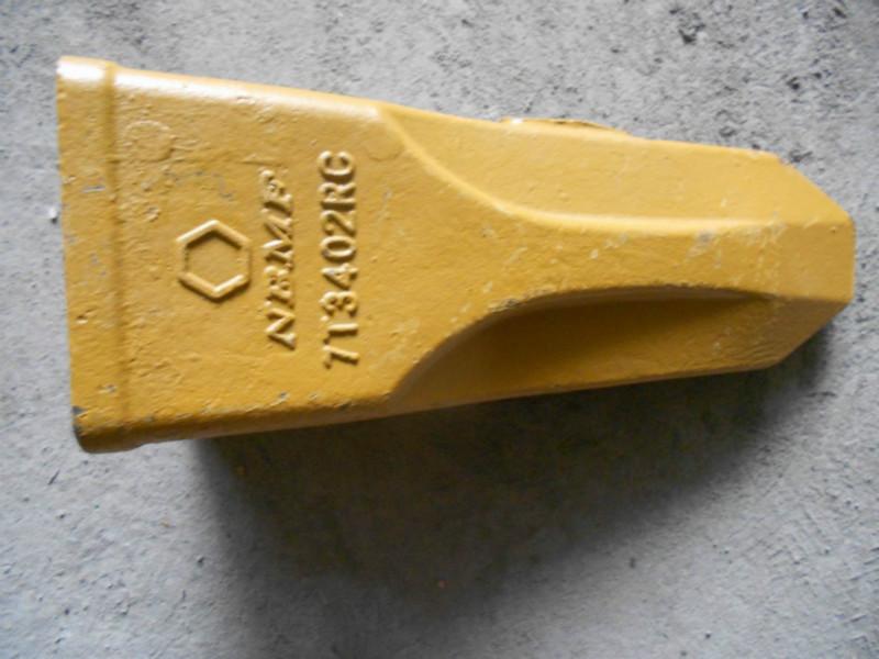 供應(yīng)卡特E325/J400開山型刨冰型斗齒