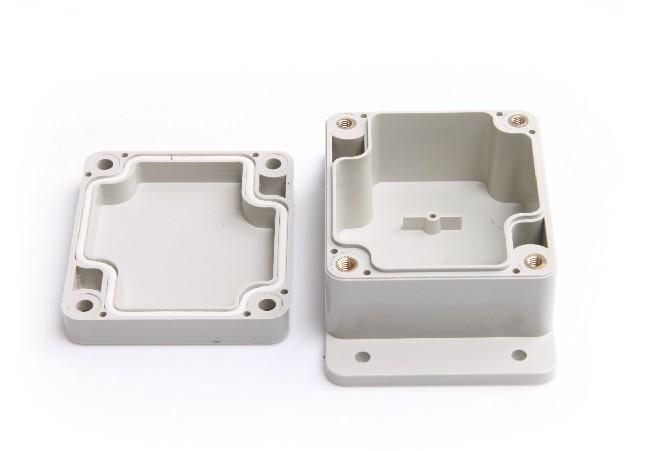 供應(yīng)63×58×35帶耳防水接線盒