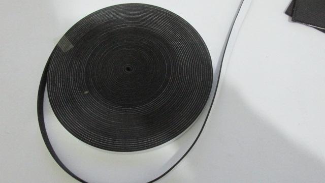 供應(yīng)單面粘膠橡塑海綿保溫膠條