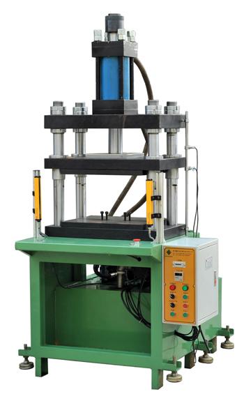 供應(yīng)四柱兩板油壓機(jī)_福建廈門四柱油壓機(jī)廠家