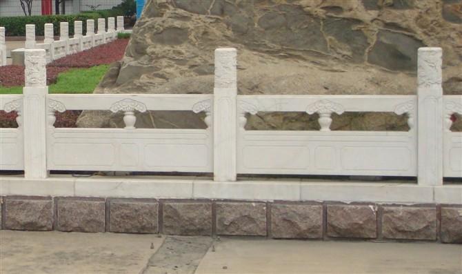 供應(yīng)山東石雕廠石雕欄桿