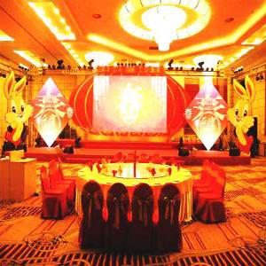 供應(yīng)室內(nèi)P4LED電視墻-室內(nèi)表貼P4LED電視墻